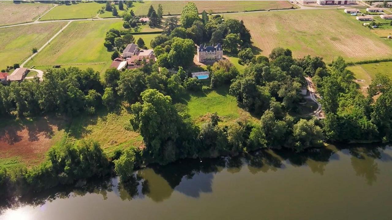 Clairac  Orangerie Du Chateau Marith - Domaine Avec Piscine מראה חיצוני תמונה